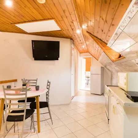 Azure House Кестхей