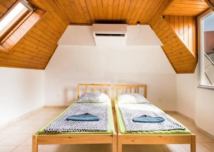 Azure House Aparthotel *