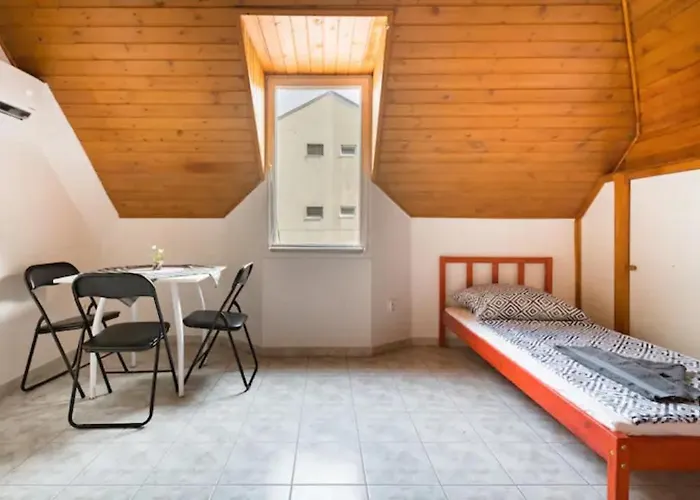 Azure House Aparthotel Keszthely